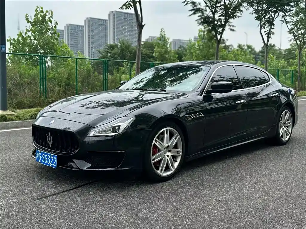 Maserati Quattroporte 2015