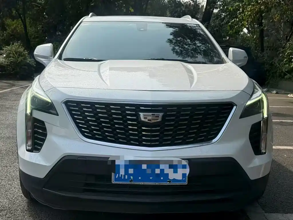 Cadillac XT4 2021 — фото 2
