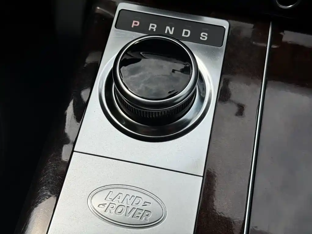 Land Rover Range Rover 2022 — фото 21
