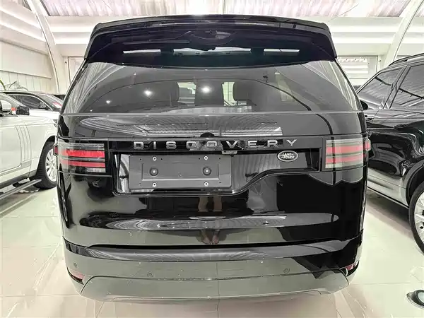 Land Rover Discovery 2024
