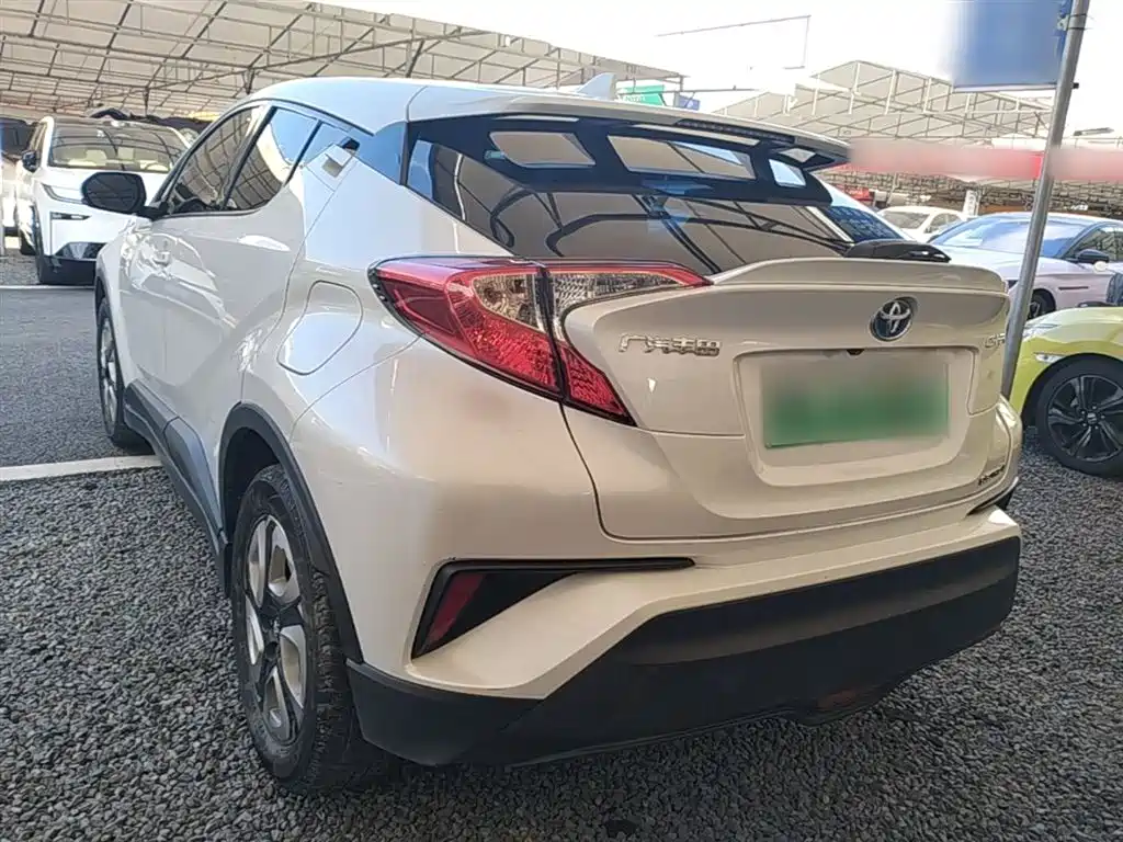 Toyota C-HR EV 2022 — фото 5