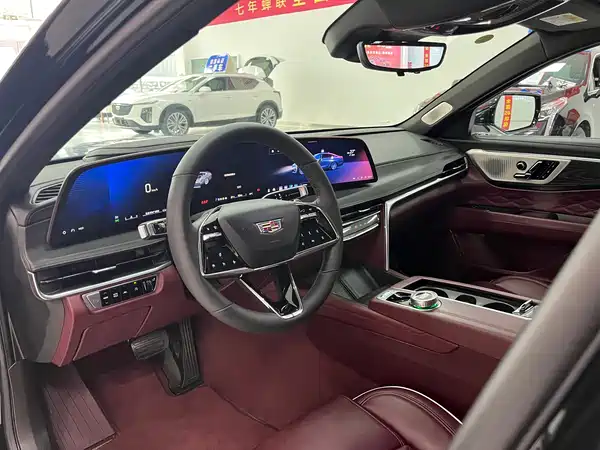 Cadillac CT6 2025