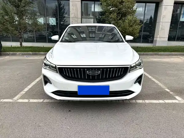 Geely Emgrand 2021