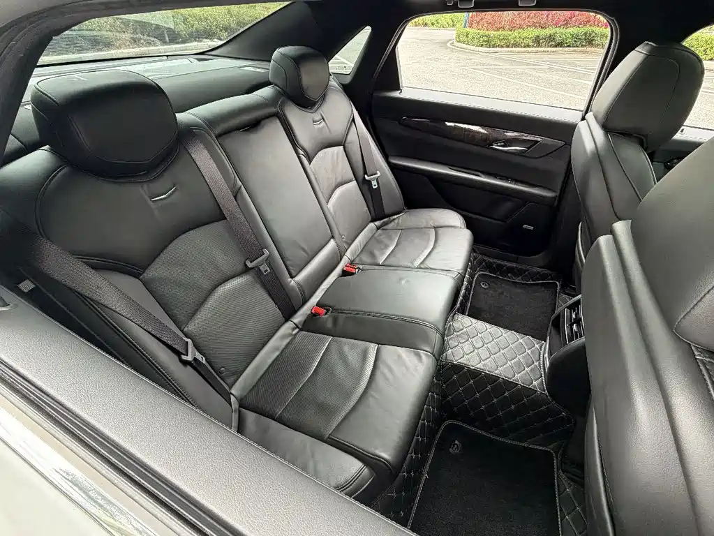 Cadillac CT6 2022 — фото 12