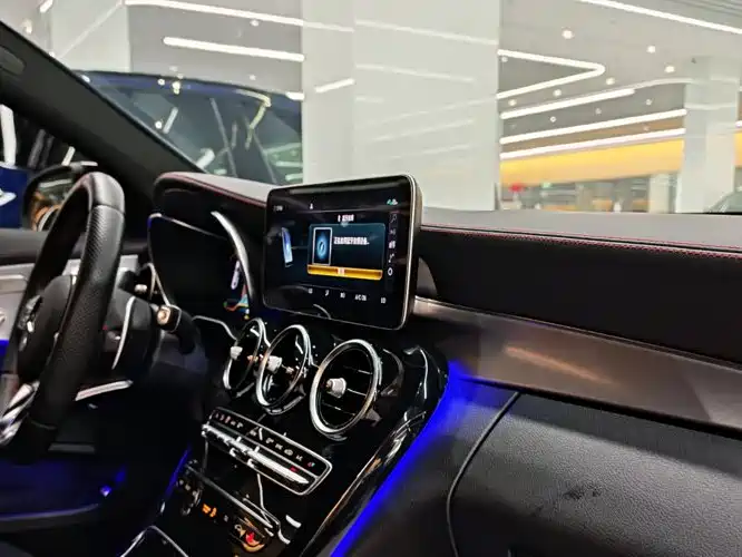 Mercedes-Benz C-Class AMG 2022 — фото 16