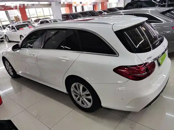 Mercedes-Benz C-Class 2021