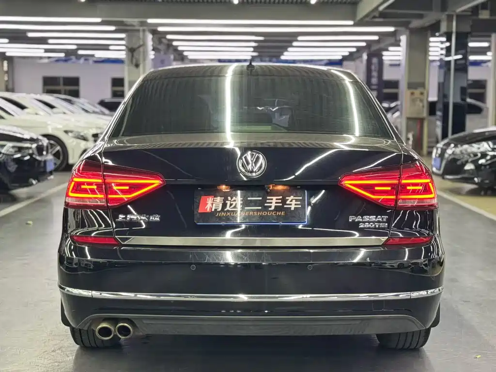 Volkswagen Passat 2017 — фото 8