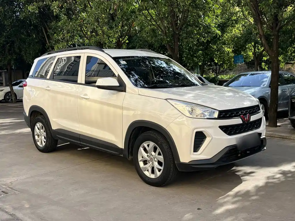 Wuling Hongguang S3 2018