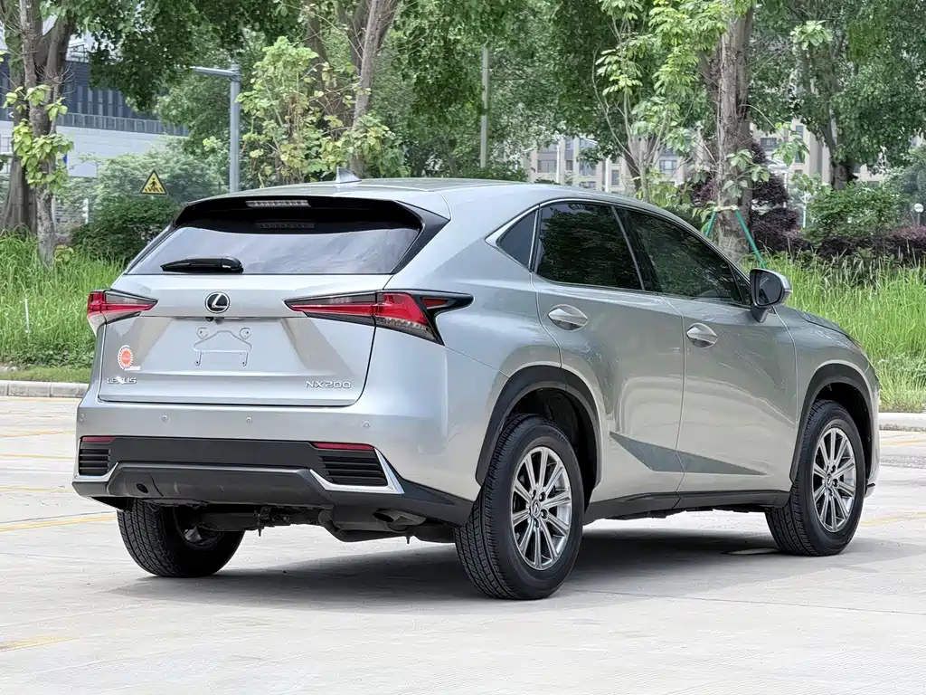 Lexus NX 2019 — фото 4