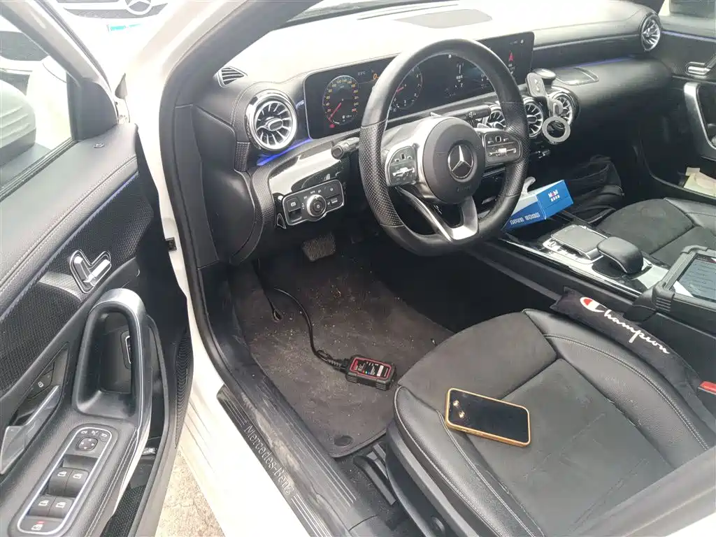 Mercedes-Benz A-Class 2019 — фото 16