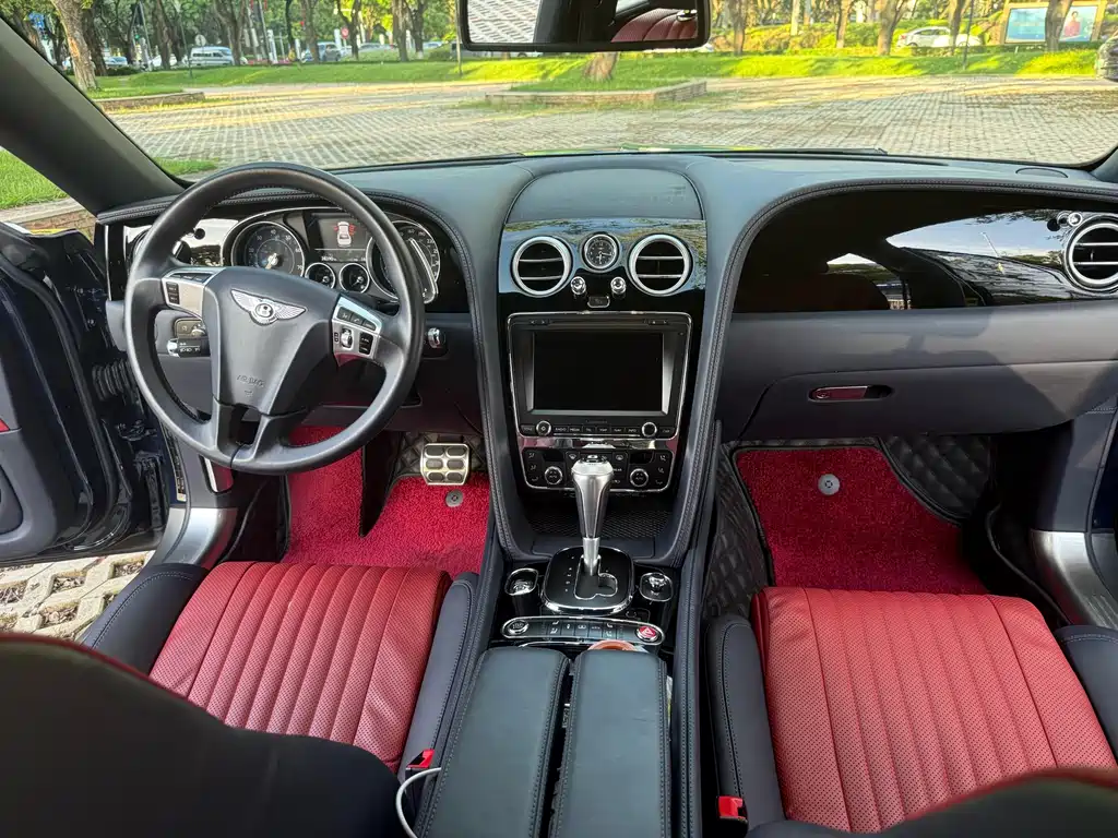 Bentley Flying Spur 2020 — фото 10