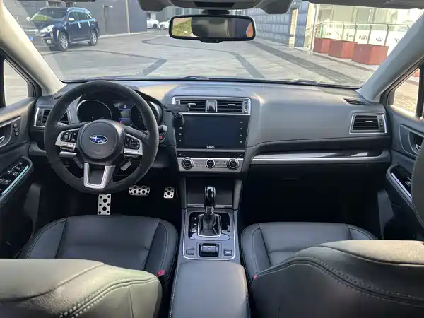 Subaru Legacy 2017
