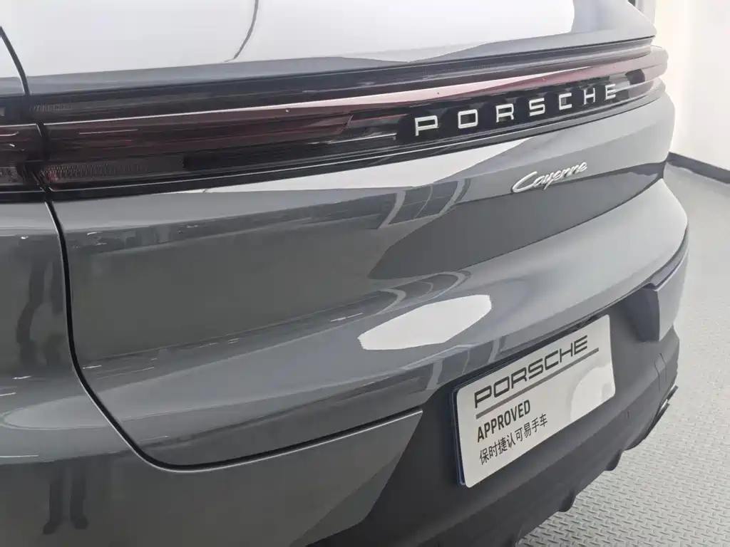 Porsche Cayenne 2025