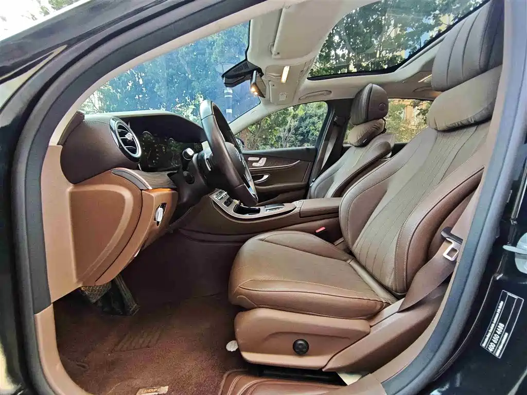Mercedes-Benz E-Class 2023 — фото 6