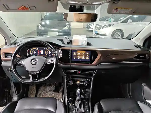 Volkswagen Tharu 2020
