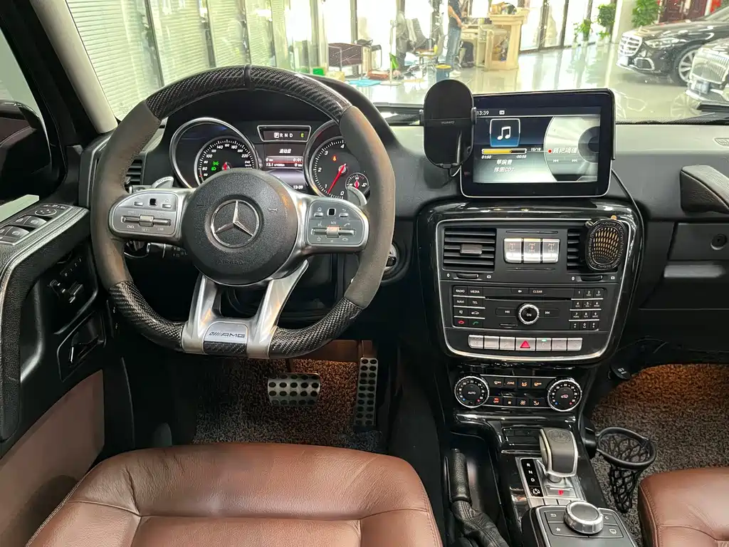 Mercedes-Benz G-Class 2017 — фото 14