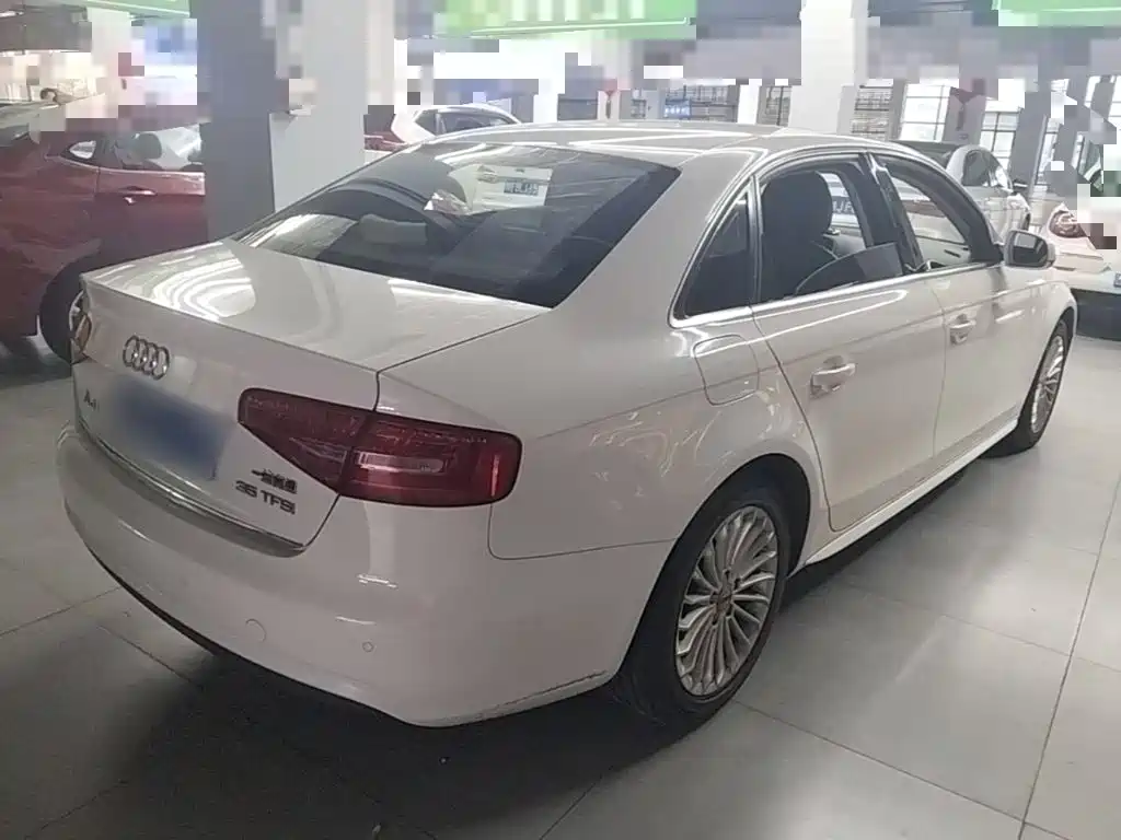 Audi A4L 2014
