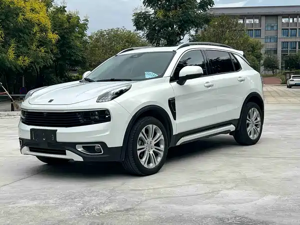 Lynk & Co 01 2020