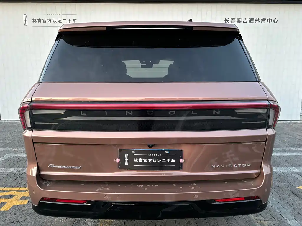 Lincoln Navigator 2025 — фото 24