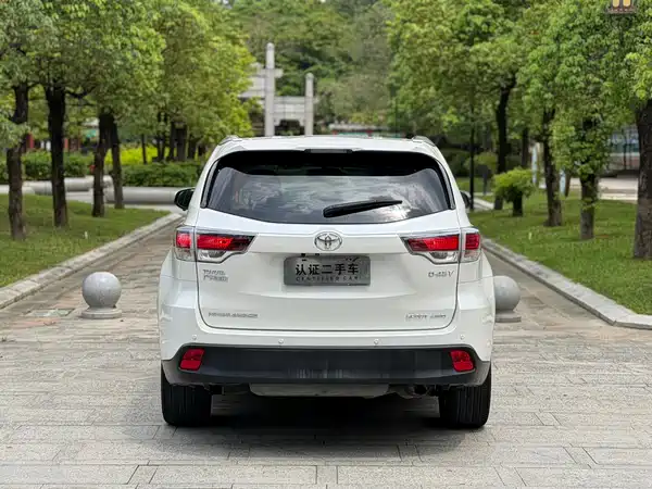 Toyota Highlander 2016