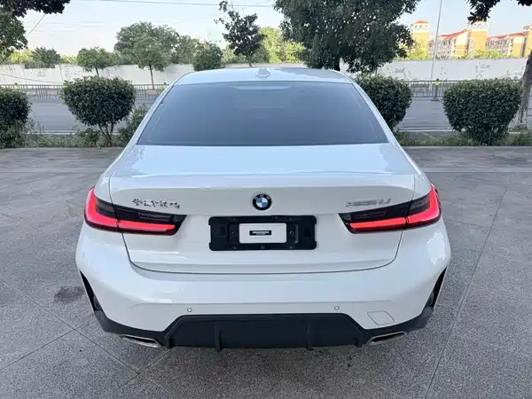 BMW 3 Series 2023