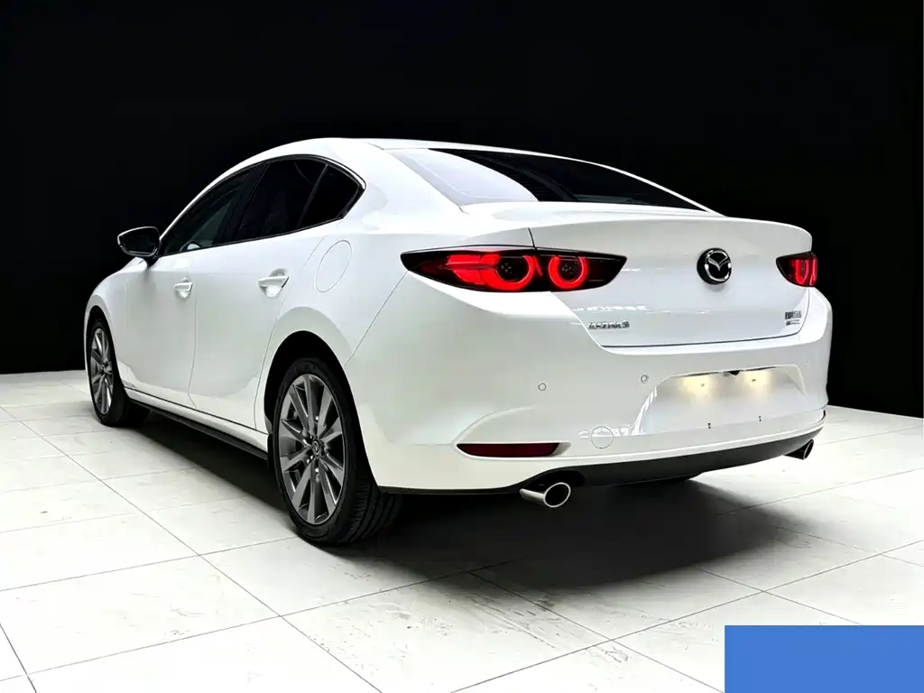 Mazda 3 Axela 2020 — фото 10