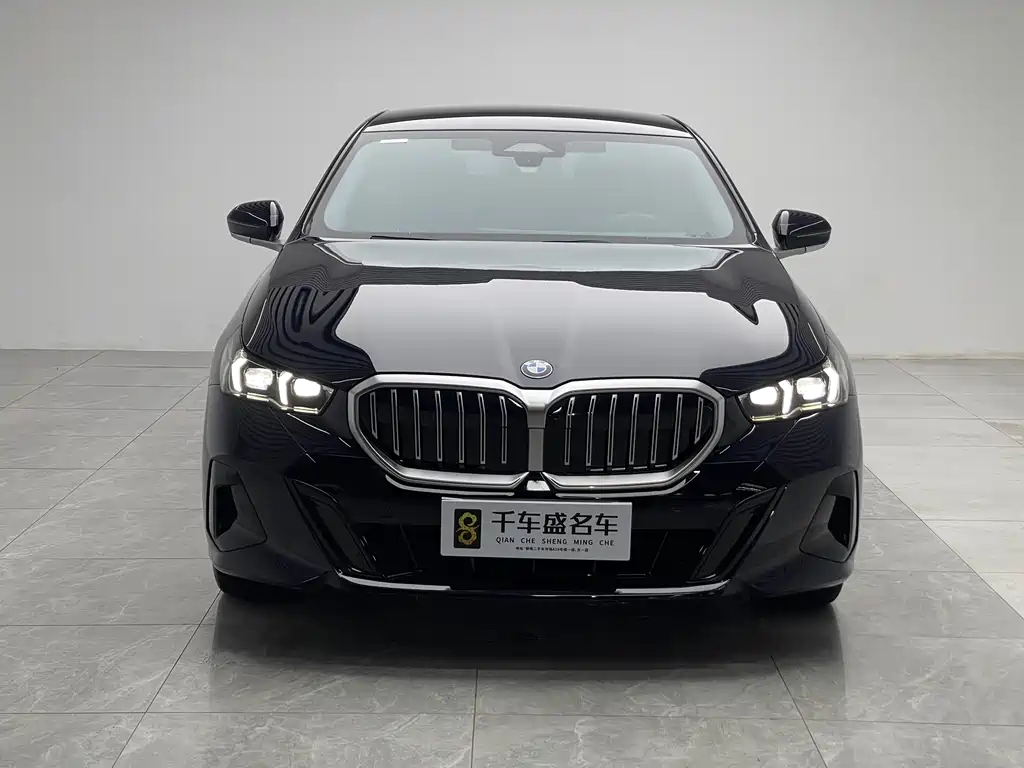 BMW 5 Series 2025