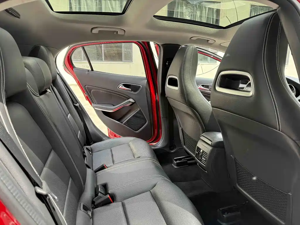 Mercedes-Benz GLA 2015 — фото 20