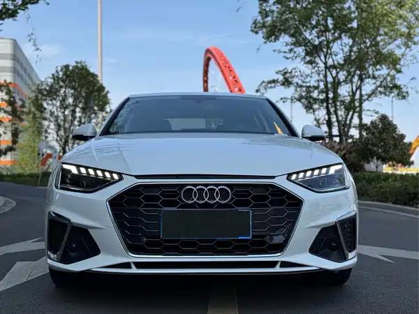 Audi A4L 2021