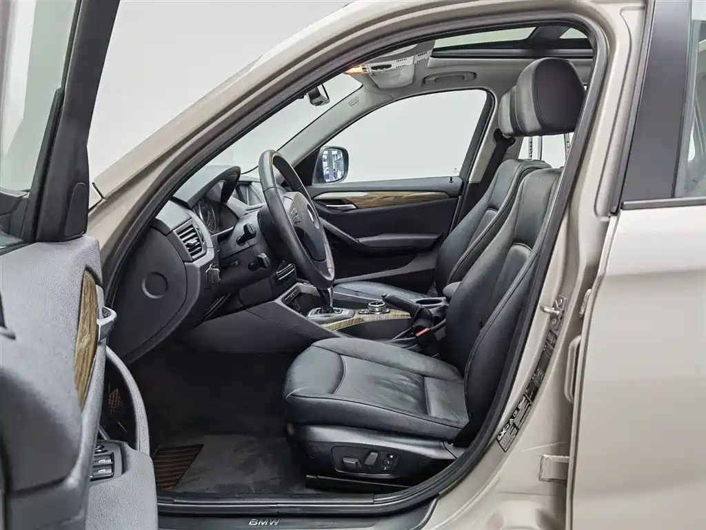 BMW X1 2012 — фото 10