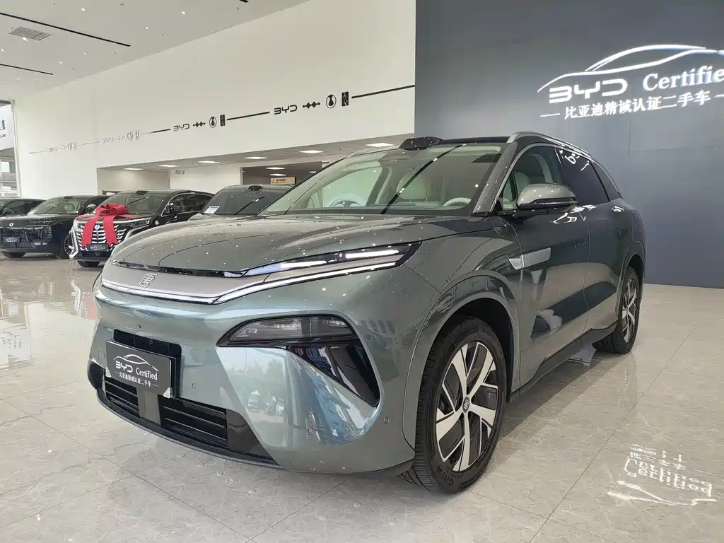 BYD Tang L 2025