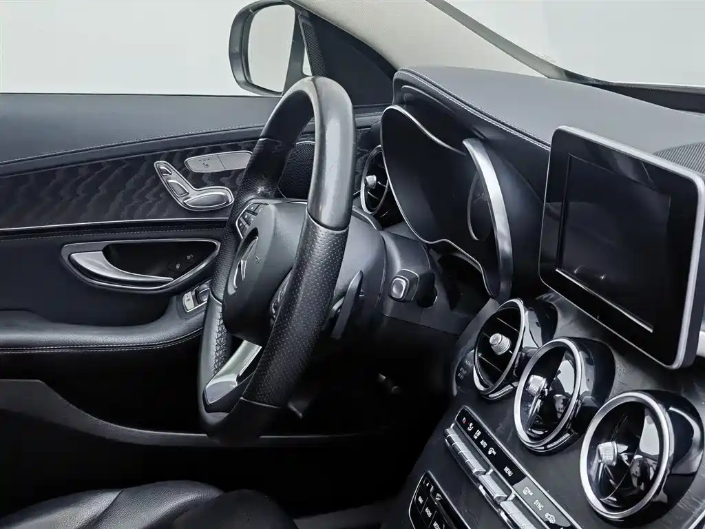 Mercedes-Benz C-Class 2018 — фото 22