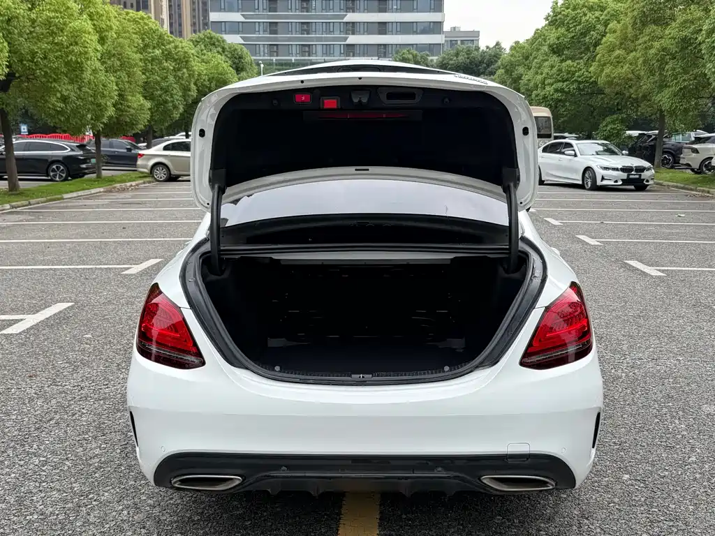 Mercedes-Benz C-Class 2021 — фото 16