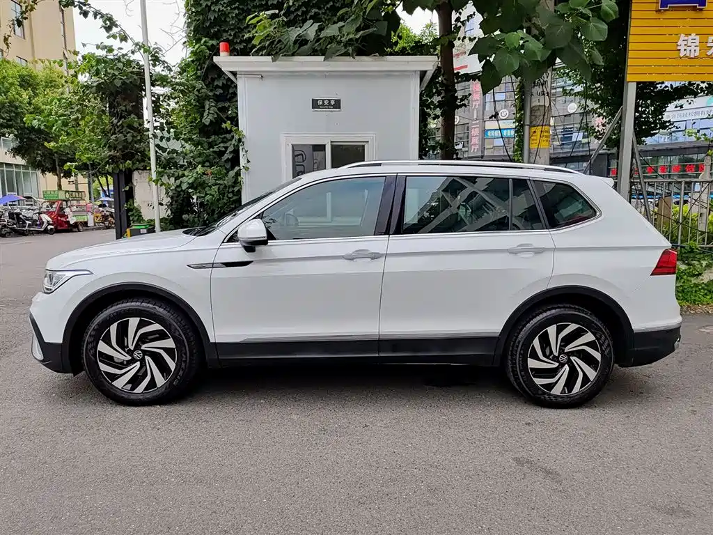 Volkswagen Tiguan L 2024