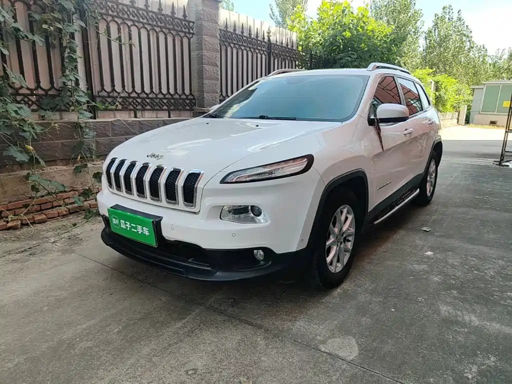 Jeep Cherokee 2016 — фото 1