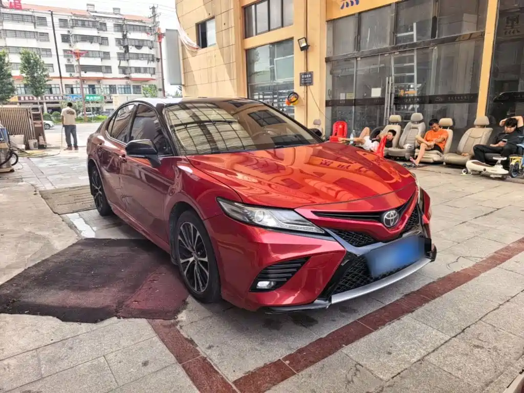 Toyota Camry 2019