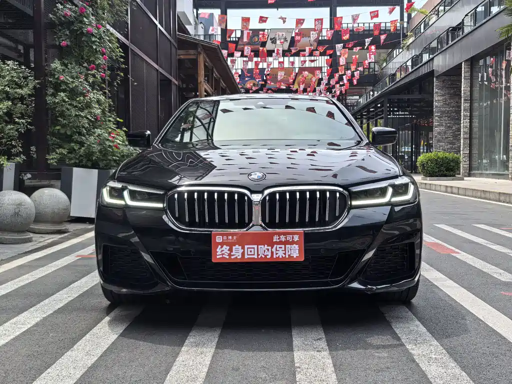 BMW 5 Series 2023 — фото 1
