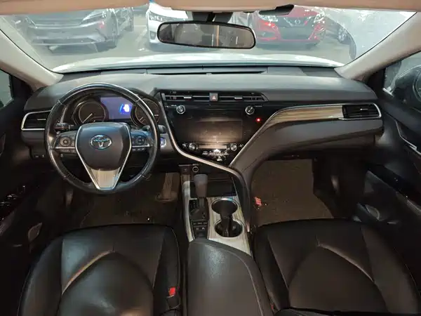 Toyota Camry 2019