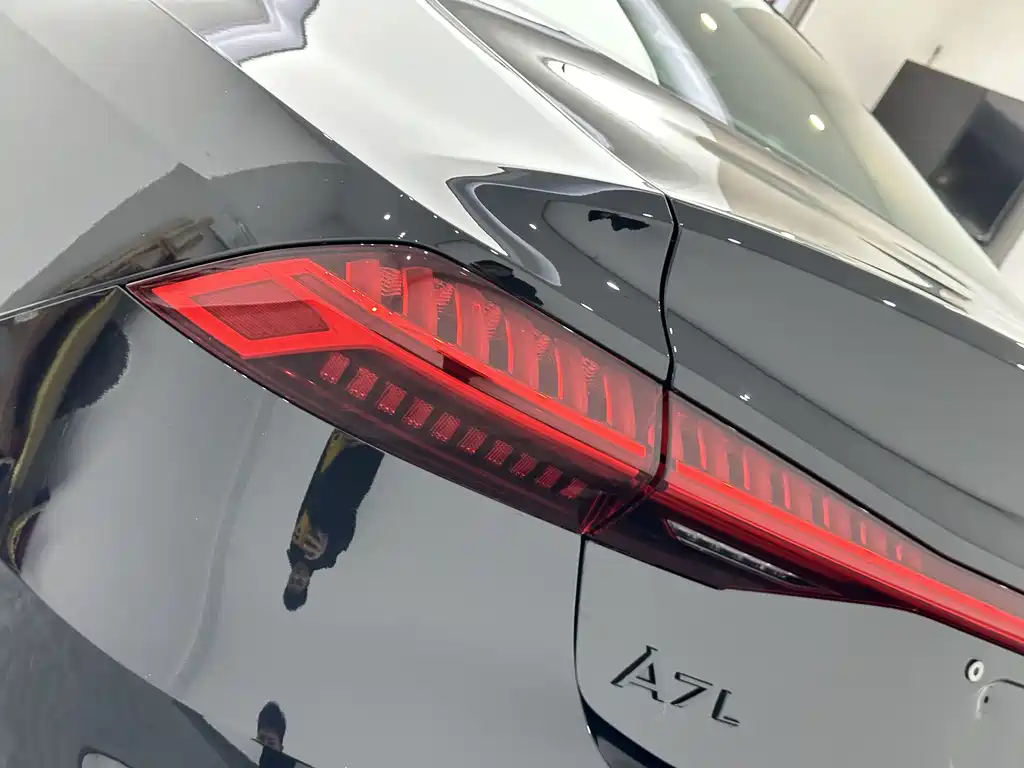Audi A7L 2024 — фото 22