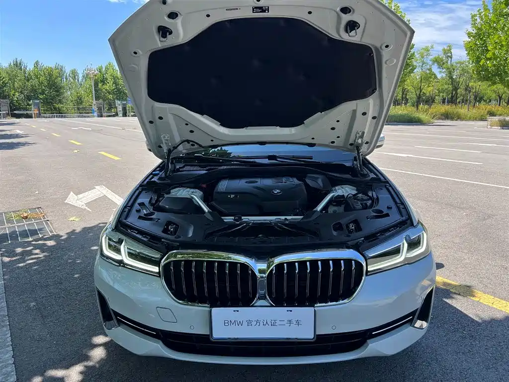 BMW 5 Series 2023 — фото 13