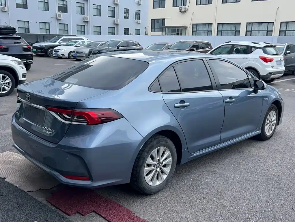 Toyota Corolla 2021 — фото 11