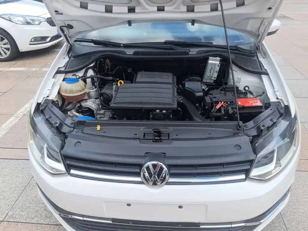 Volkswagen Polo 2015 — фото 20