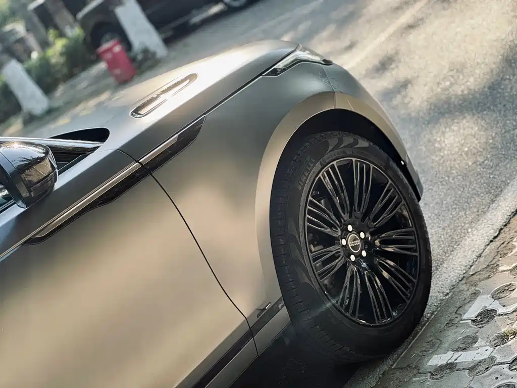 Land Rover Velar 2018 — фото 16