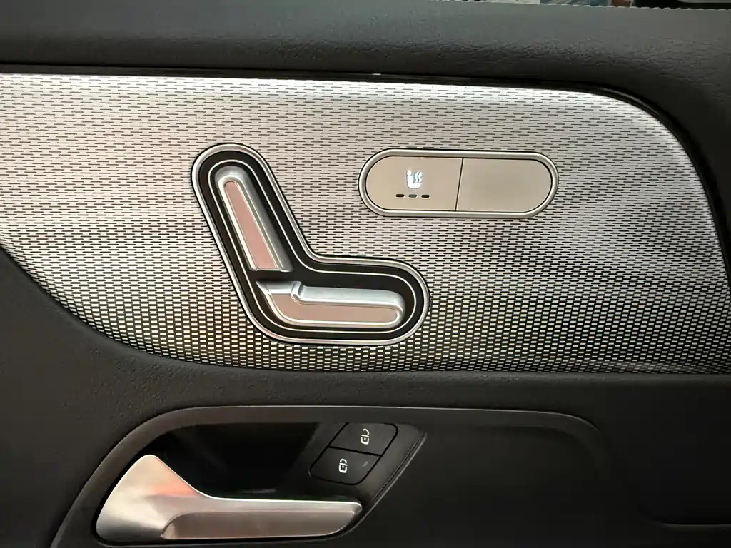 Mercedes-Benz GLB 2022 — фото 17