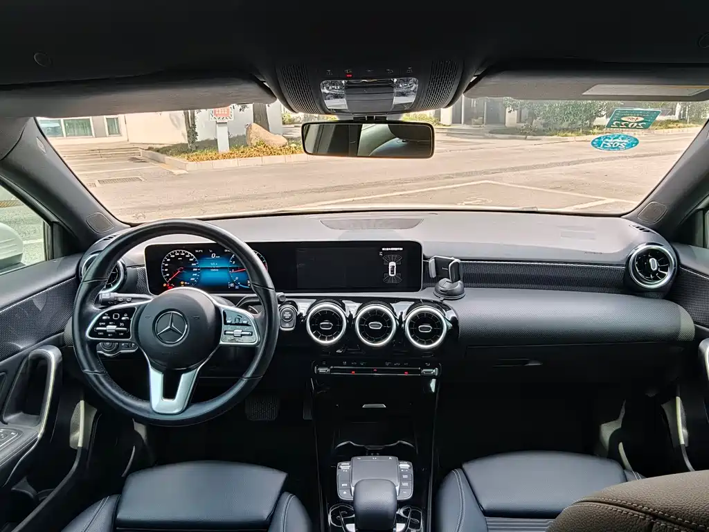 Mercedes-Benz A-Class 2020 — фото 15