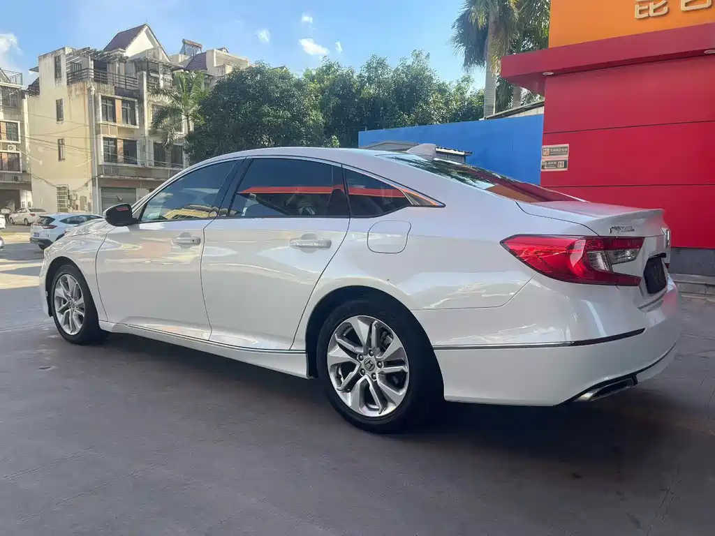 Honda Accord 2018 — фото 4