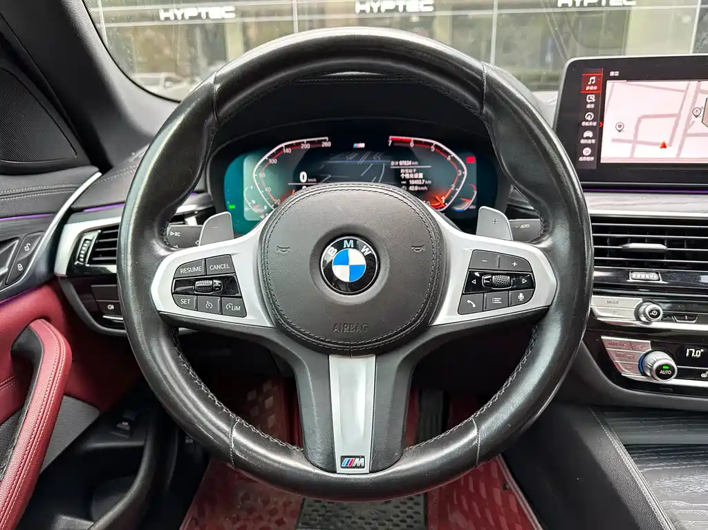 BMW 5 Series 2021 — фото 9