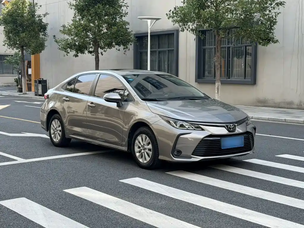 Toyota Corolla 2019 — фото 21