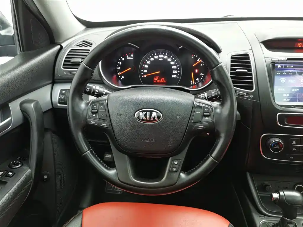 Kia Sorento 2015 — фото 11