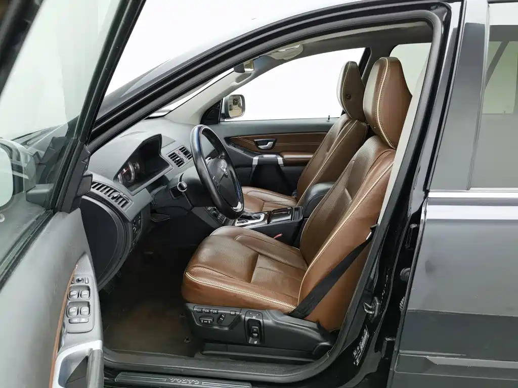 Volvo XC90 2014 — фото 10